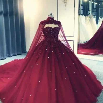 2025 Ball Gown Vintage Burgundy Quinceanera Dresses Lace with Cape