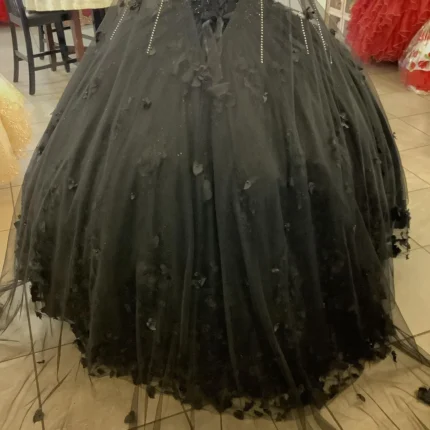 2025 New Cheap Quinceanera Dresses Black with Flowers Crystals Beadeds