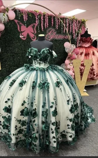 New Off Shoulder 2025 Emerald Green Quinceanera Dress 3D Flowers