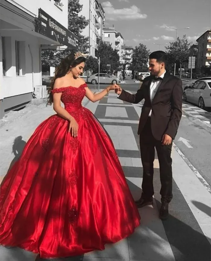 Satin Ball Gown Red Prom Dress Off Shoulder Sweetheart 16 Dresses