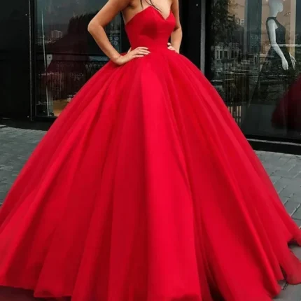 Sweetheart Strapless Red Ball Gown Quinceanera Dresses Satin Sweet 16 Dress